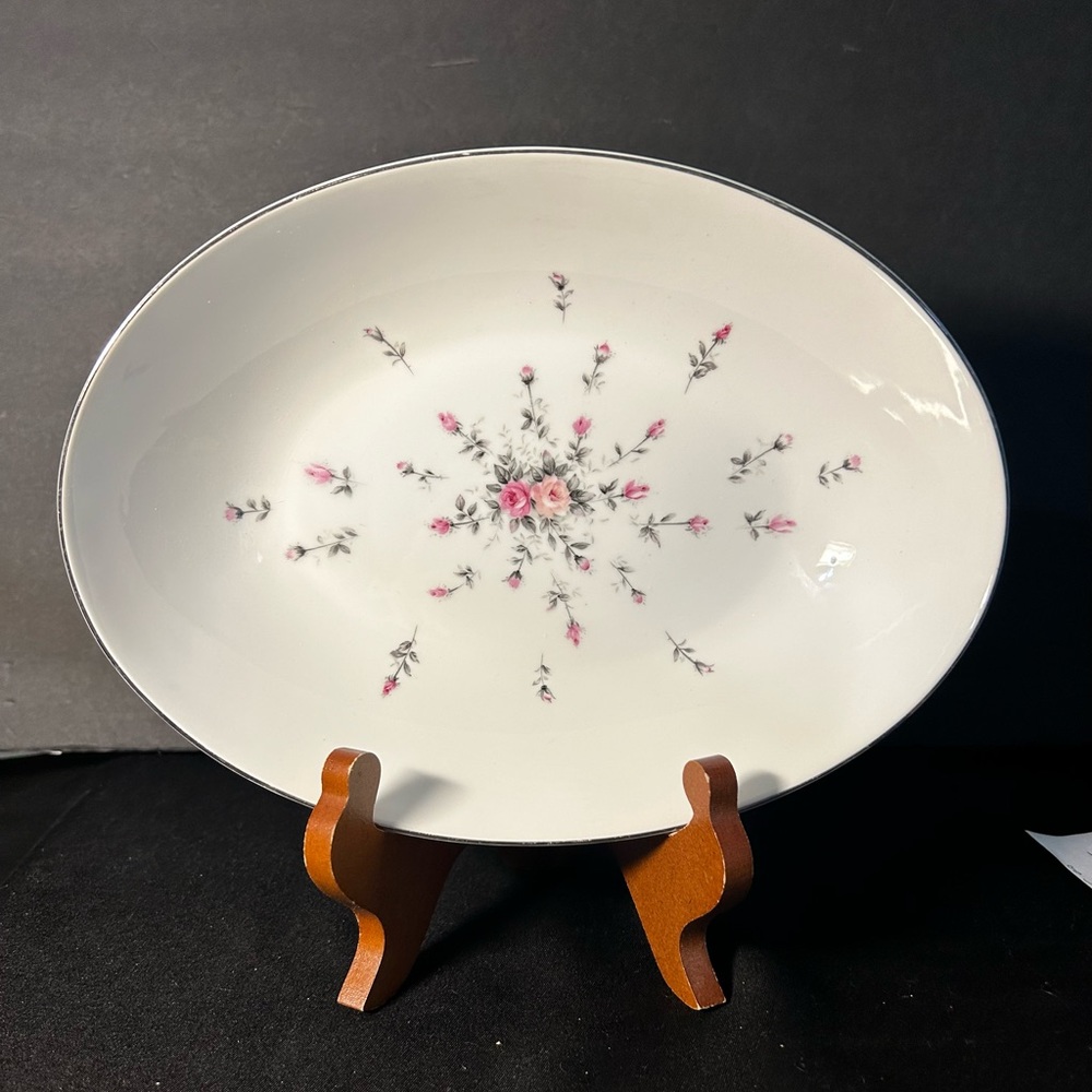 VTG Harmony House discontinued “Rosebud” LG Oval serving bowl Japan